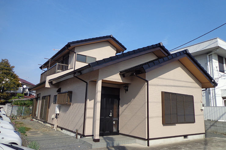 白い家の施工後